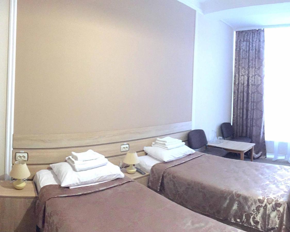 Dibrova Hotell Bila Tserkva Eksteriør bilde